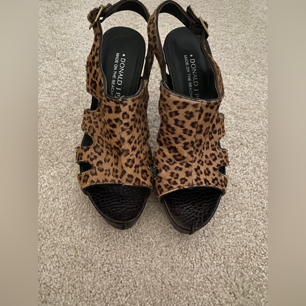 Donald Pliner womens shoes